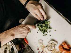 Mosogató, konyhai kisegítő